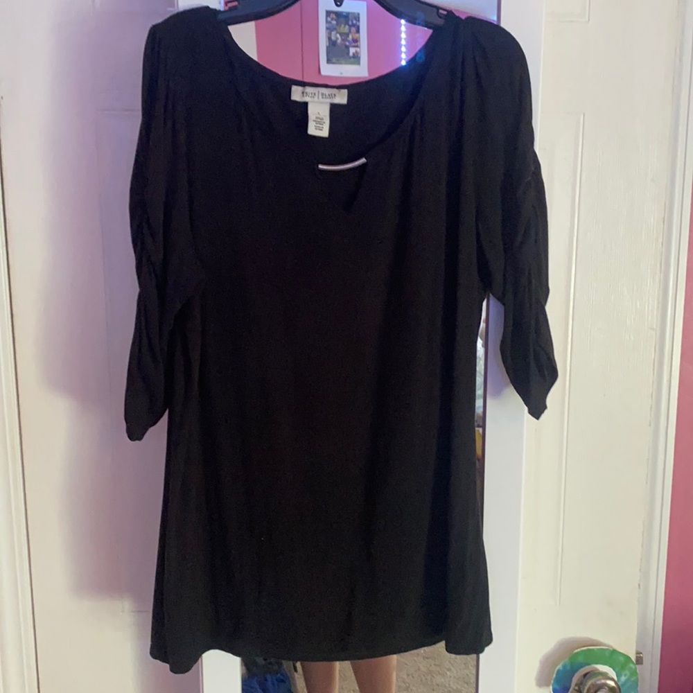 Black shirt
